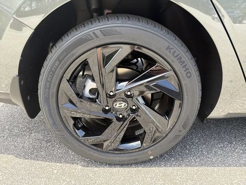 New 2026 Hyundai Elantra Sport FWD image 17