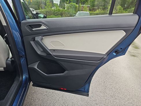 Used 2019 Volkswagen Tiguan SE w/ Panoramic Sunroof Package AWD/4WD image 23