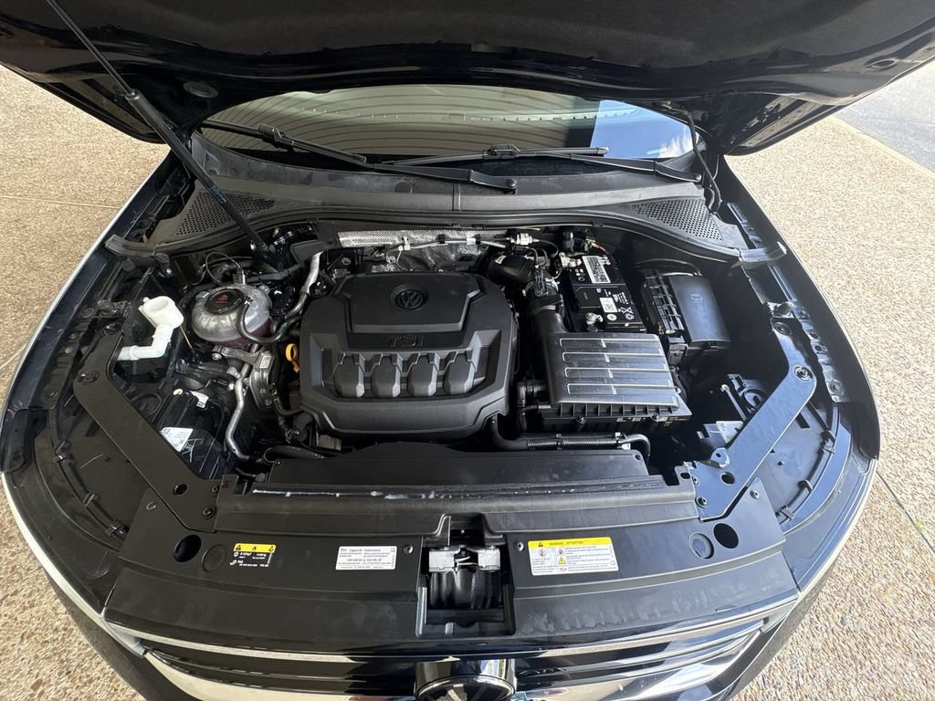 Used 2022 Volkswagen Tiguan SE R-Line FWD image 30
