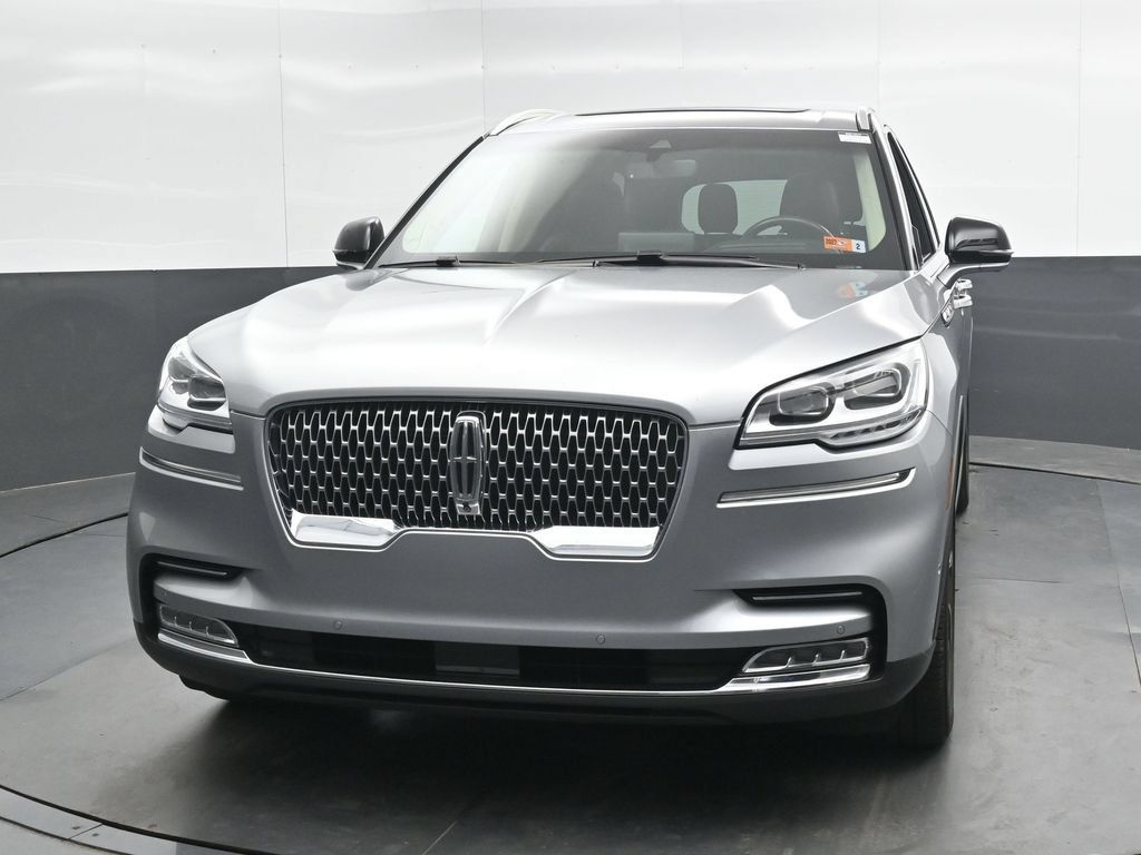 Used 2022 Lincoln Aviator Reserve w/ Equipment Group 201A AWD/4WD image 6