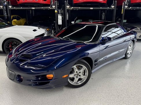 Used 2001 Pontiac Firebird Trans Am w/ SLP Firehawk Pkg RWD image 2