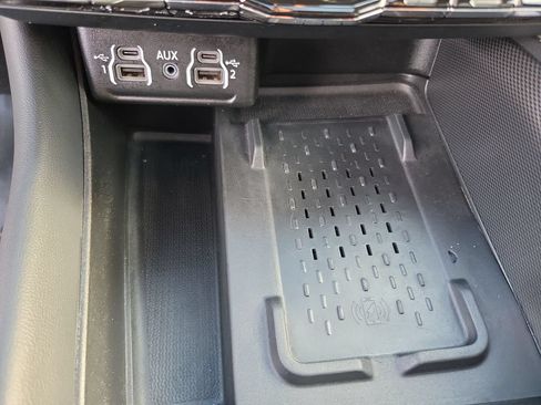 Used 2025 Dodge Durango R/T w/ Blacktop Package AWD/4WD image 32