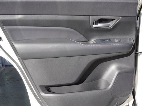 Used 2024 Toyota Grand Highlander Limited image 13