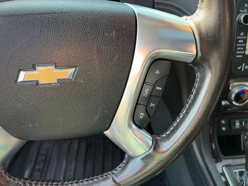 Used 2015 Chevrolet Traverse LT w/ LPO, 'HIT The Road' Package image 37