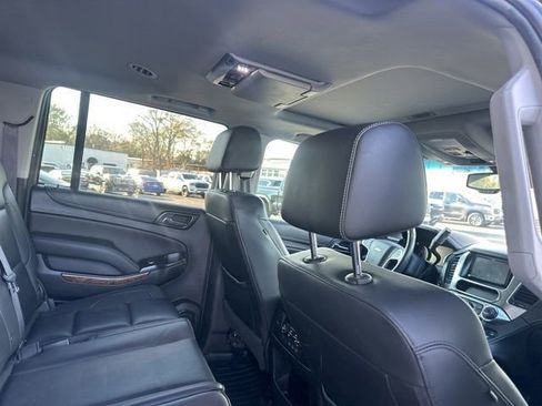 Used 2017 Chevrolet Suburban Premier image 21