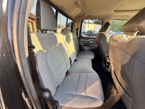 Used 2019 RAM 1500 Big Horn AWD/4WD image 18