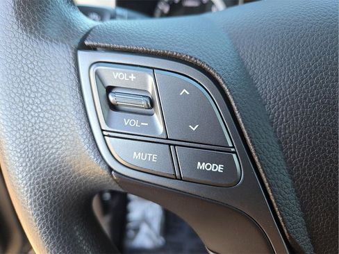 Used 2017 Hyundai Santa Fe SE w/ Cargo Package image 23