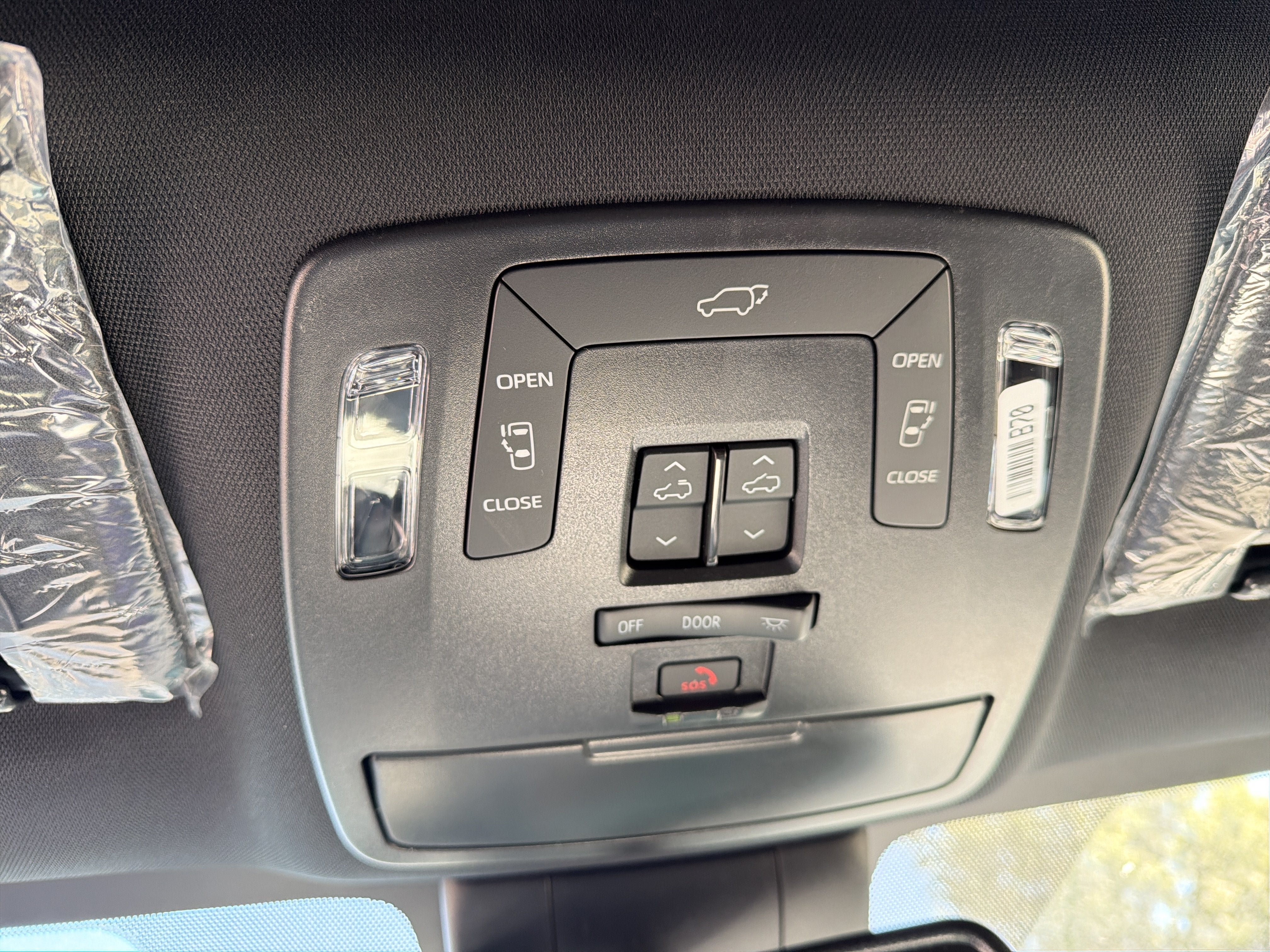 New 2026 Toyota Sienna XLE Woodland Edition AWD/4WD image 23