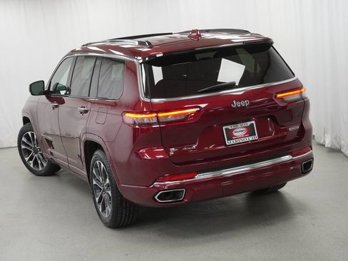 Certified 2023 Jeep Grand Cherokee L Overland image 12