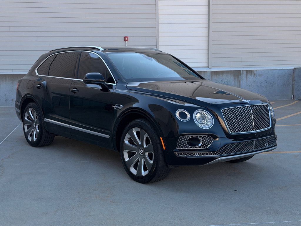 Used 2018 Bentley Bentayga AWD/4WD image 1