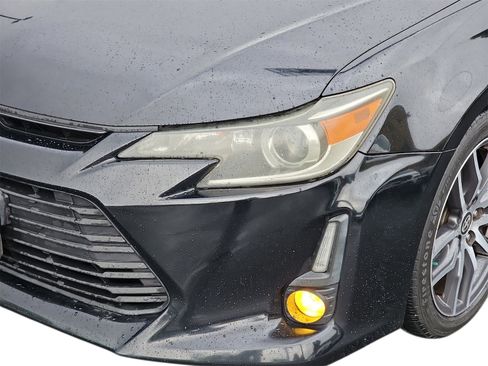 Used 2015 Scion tC image 9