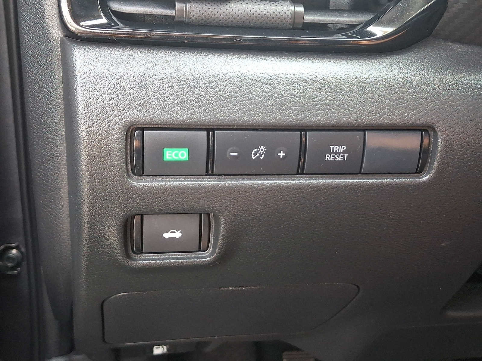 Used 2022 Nissan Sentra SR w/ Trunk Package FWD image 23