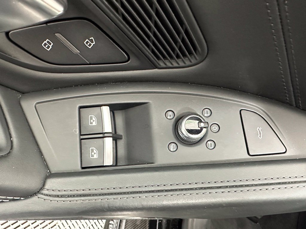 Used 2018 Audi R8 V10 plus AWD/4WD image 21