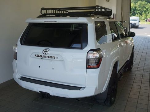 Used 2024 Toyota 4Runner SR5 Premium w/ 4Runner Black Package (TMS) AWD/4WD image 16