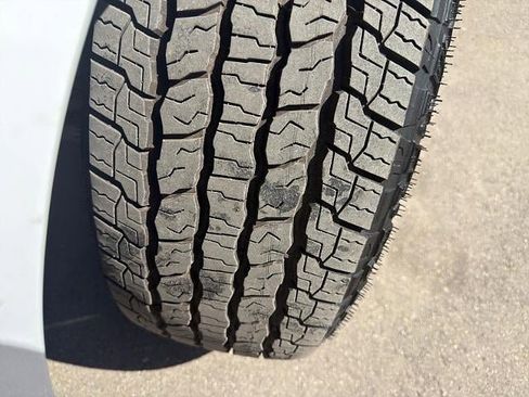 Used 2025 GMC Yukon AT4 Ultimate w/ LPO, Floor Liner Package AWD/4WD image 11