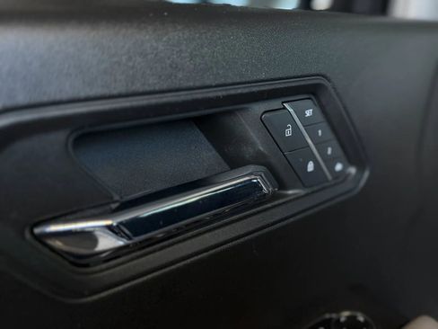 Used 2023 GMC Canyon Denali w/ Denali Black Edition image 25