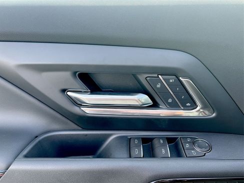 New 2024 Chevrolet Silverado EV RST image 19