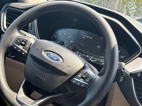 Used 2020 Ford Escape SE FWD image 18
