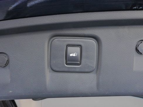 Used 2024 Nissan Murano Platinum w/ Cargo Package image 18