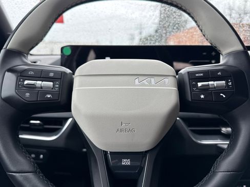 Used 2025 Kia K4 GT-Line image 25