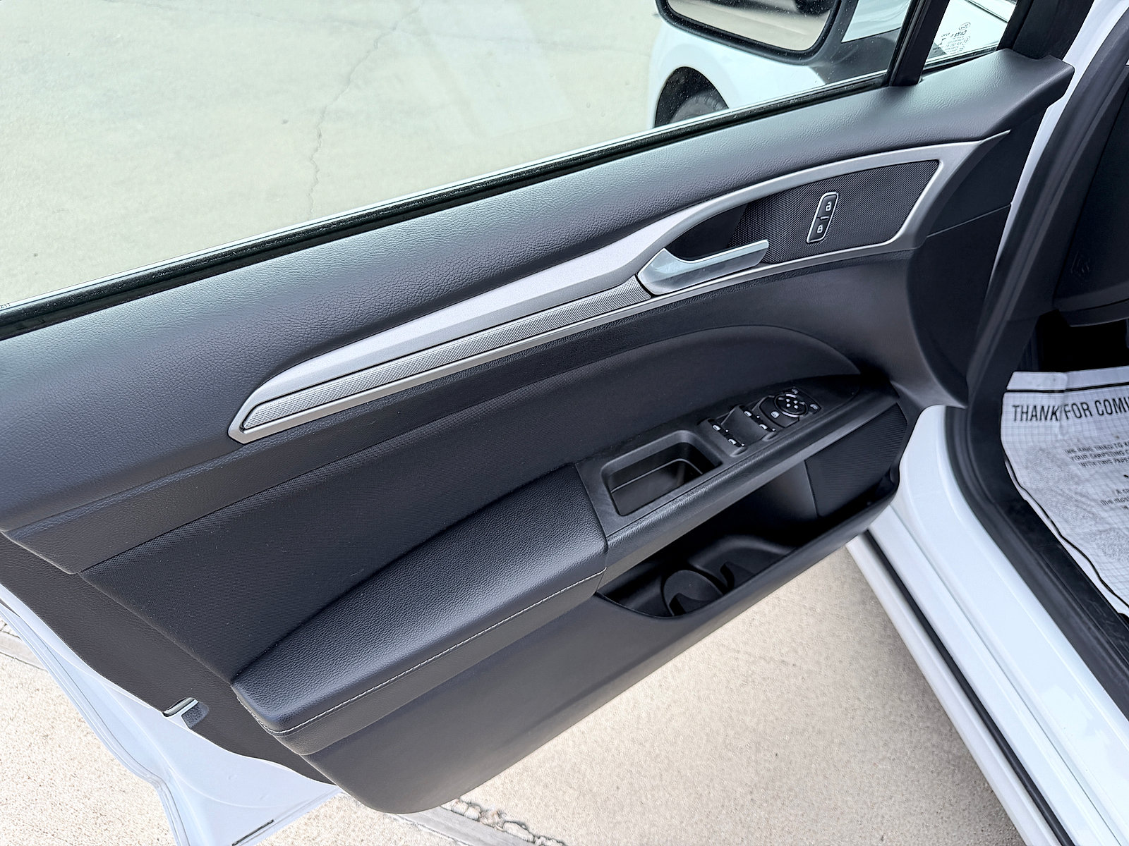Used 2019 Ford Fusion SE FWD image 20
