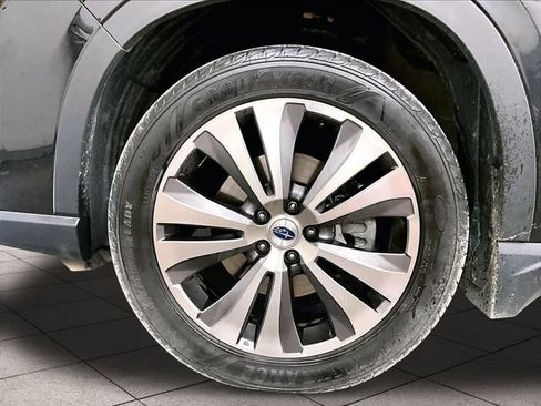 Used 2022 Subaru Ascent Limited w/ Technology Package AWD/4WD image 8