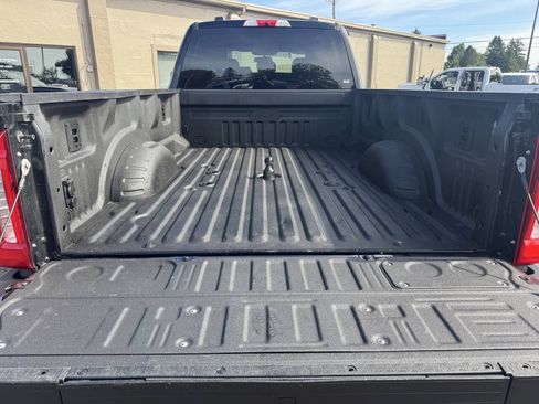 Used 2025 Ford F250 XLT w/ Black Appearance Package AWD/4WD image 14