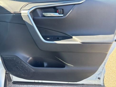 Used 2023 Toyota RAV4 Adventure image 30