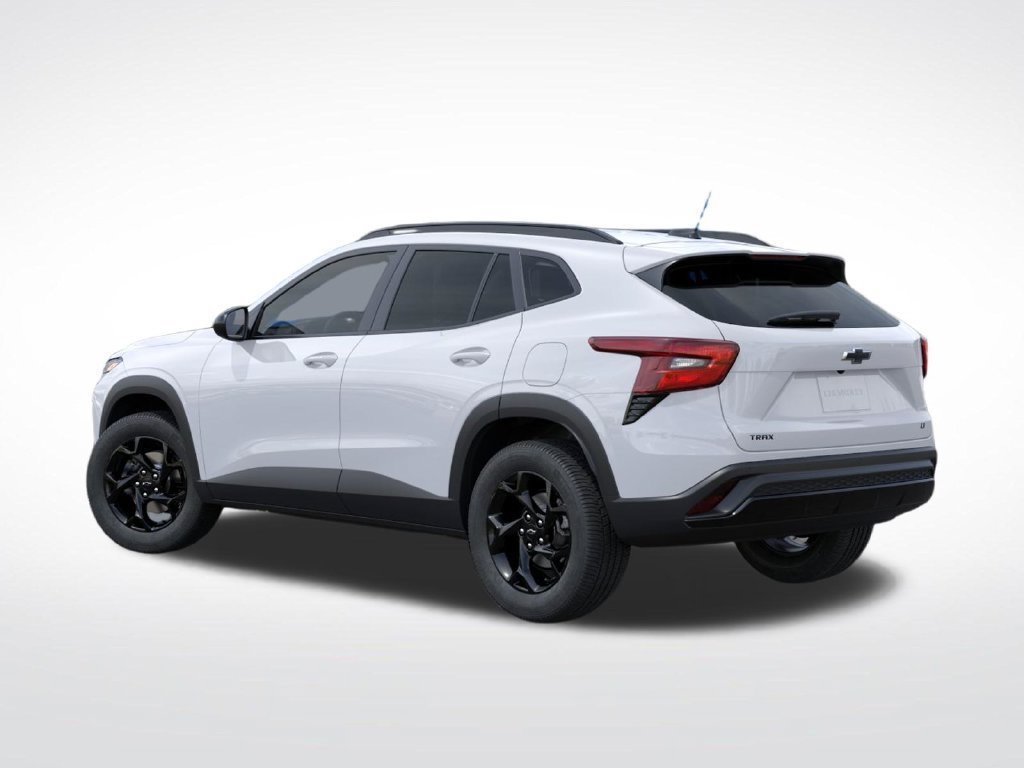 New 2026 Chevrolet Trax LT w/ Driver Confidence Package FWD image 3