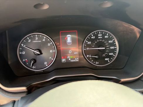 Used 2025 Subaru Outback Limited AWD/4WD image 24