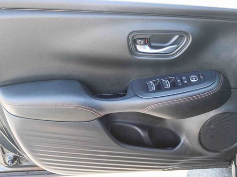 Certified 2025 Honda HR-V Sport image 19