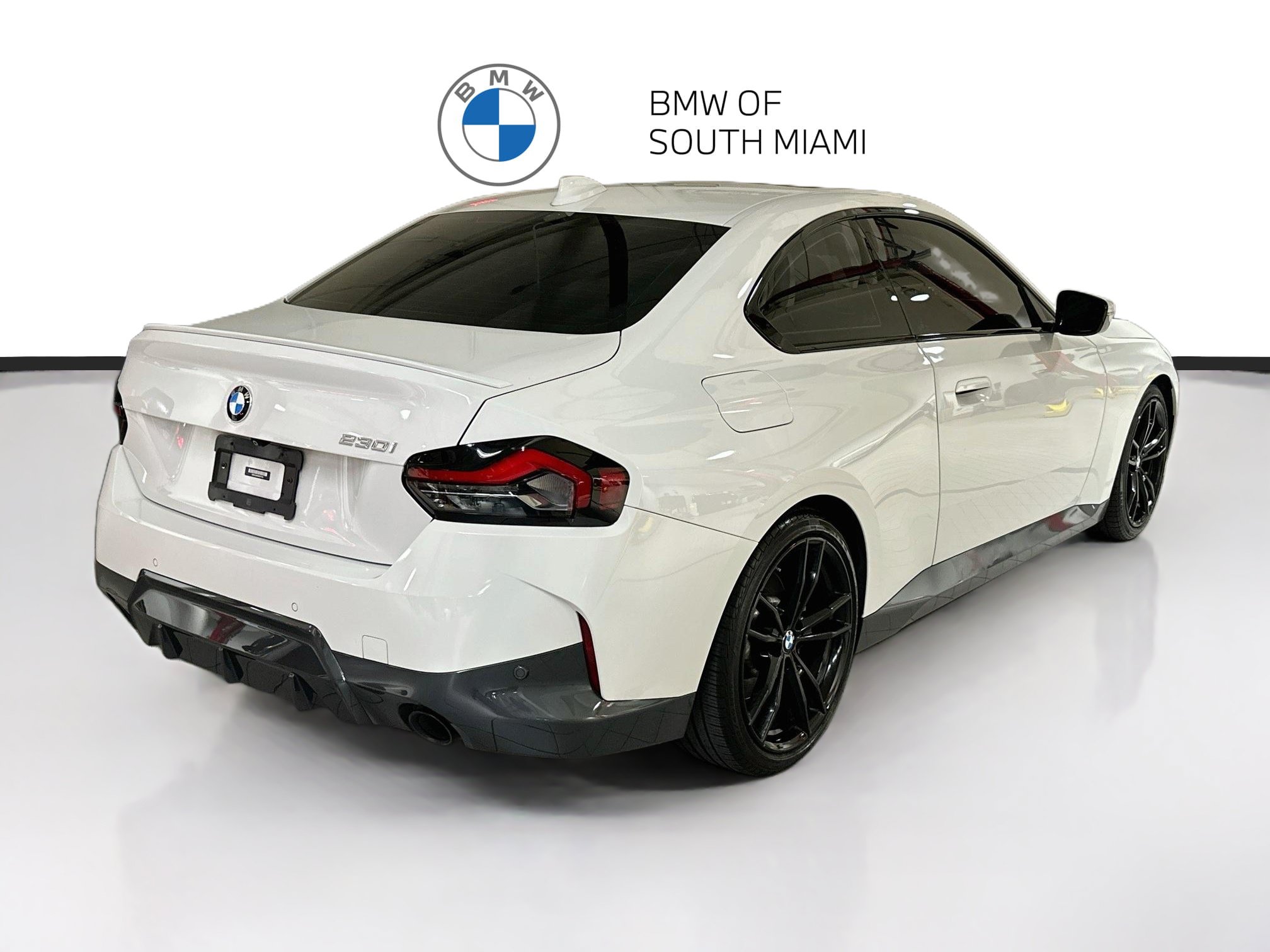 Used 2022 BMW 230i Coupe w/ M Sport Package RWD image 7