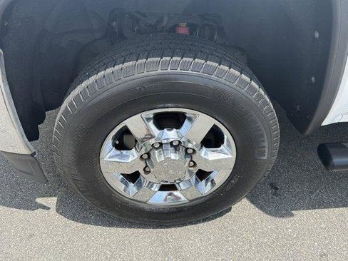 Used 2016 GMC Sierra 3500 SLT w/ Duramax Plus Package AWD/4WD image 12