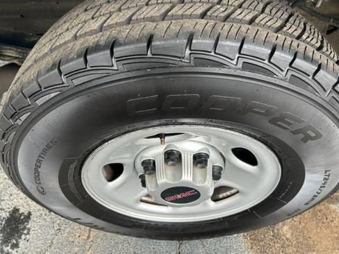 Used 2019 GMC Savana 2500 w/ Driver Convenience Package image 16