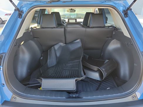 Used 2026 Toyota Corolla Cross LE FWD image 30