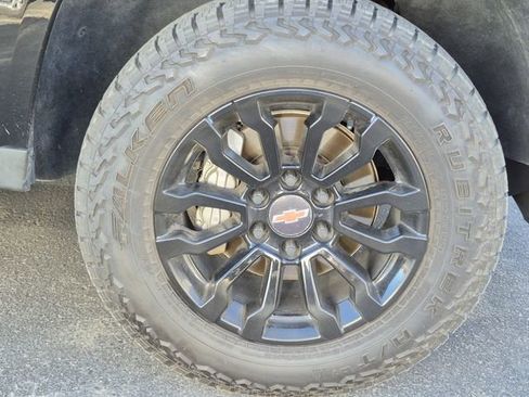 Used 2024 Chevrolet Colorado LT w/ LT Convenience Package III image 6