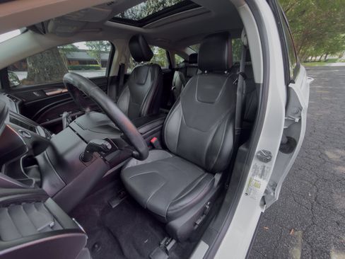 Used 2020 Ford Fusion Titanium FWD image 12