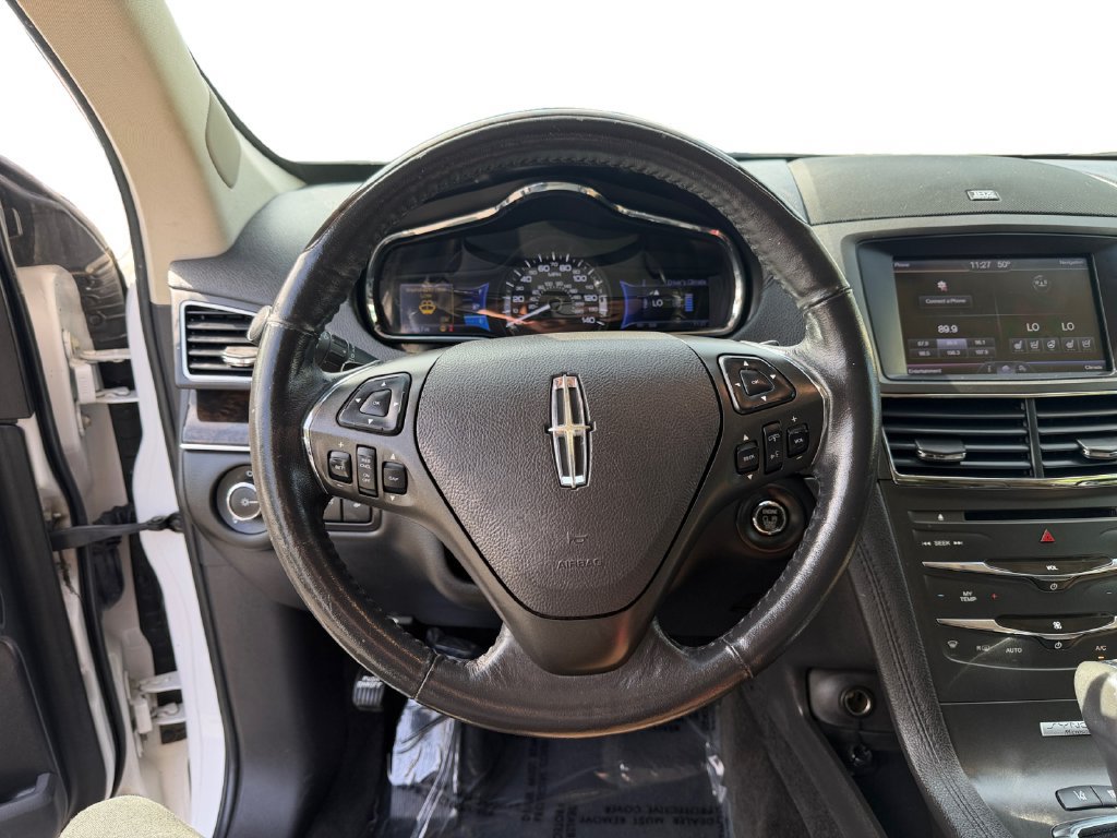 Used 2013 Lincoln MKT AWD image 11