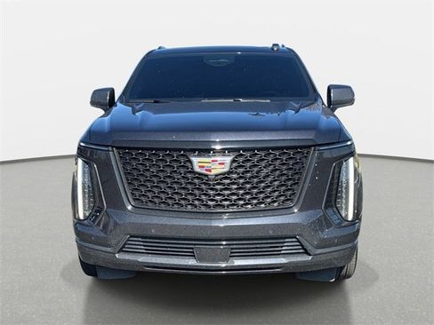 Used 2025 Cadillac Escalade Premium Luxury w/ Touring Package image 8