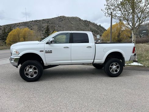 Used 2014 RAM 2500 Laramie w/ Convenience Group AWD/4WD image 2