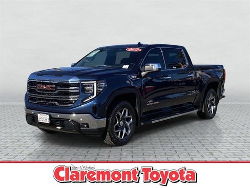 Used 2022 GMC Sierra 1500 SLT w/ SLT Premium Plus Package image 1