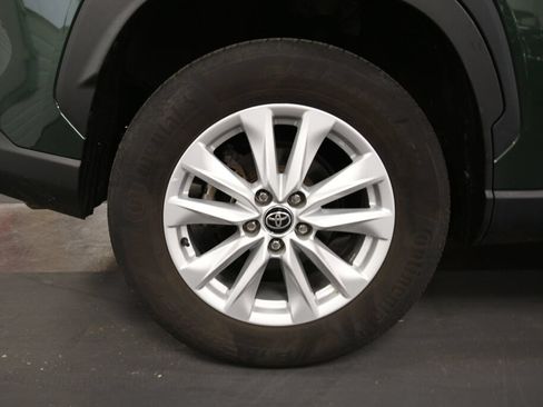Used 2023 Toyota Corolla Cross LE w/ Moonroof Package AWD/4WD image 31