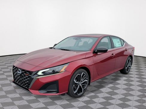 Certified 2025 Nissan Altima 2.5 SR w/ SR Premium Package FWD image 2