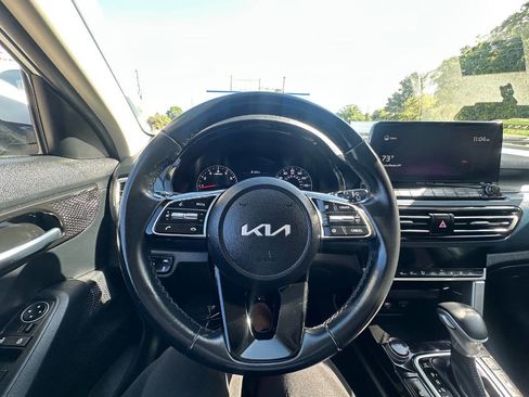 Used 2022 Kia Seltos Nightfall Edition image 24