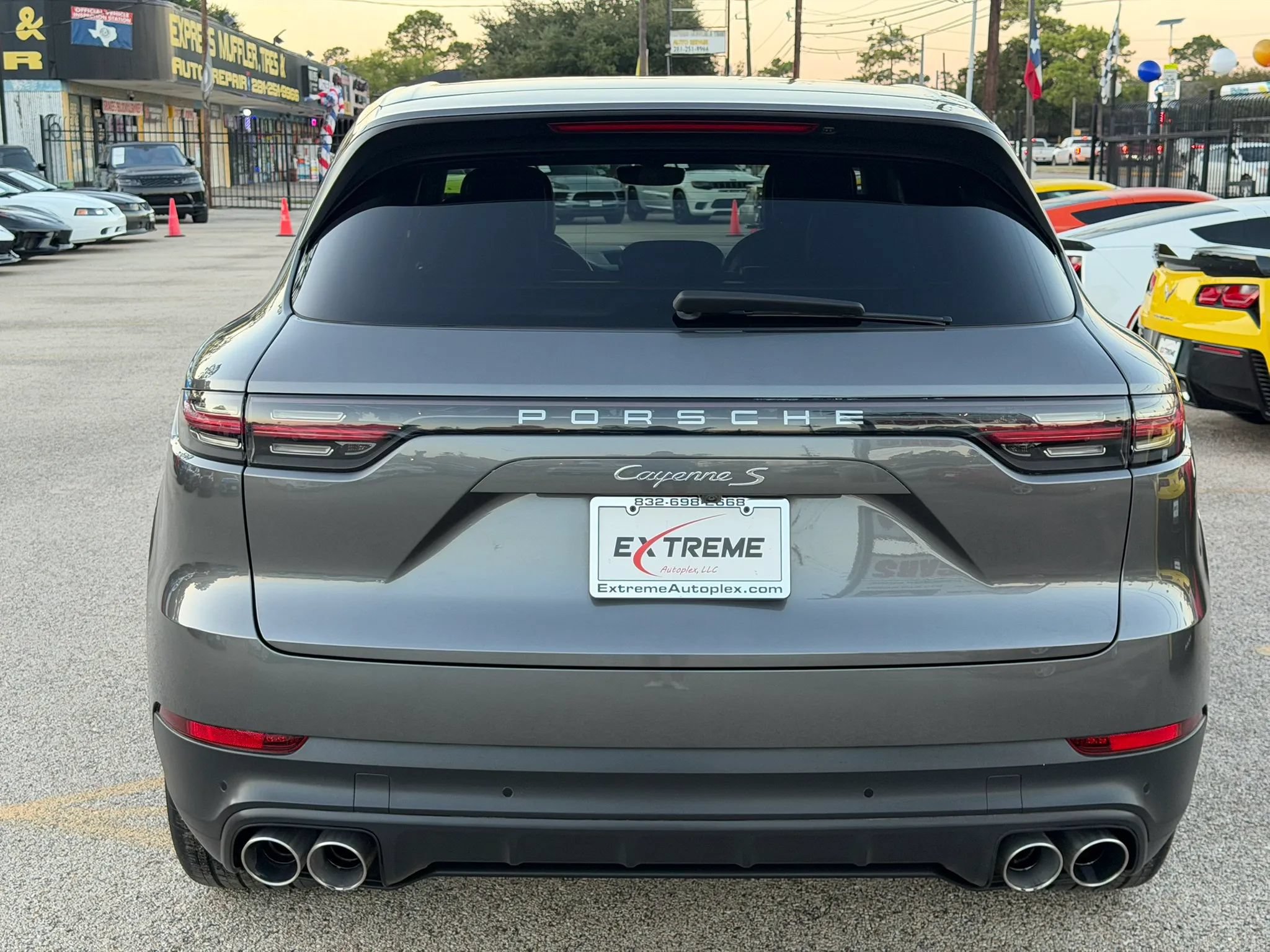 Used 2019 Porsche Cayenne S AWD/4WD image 5
