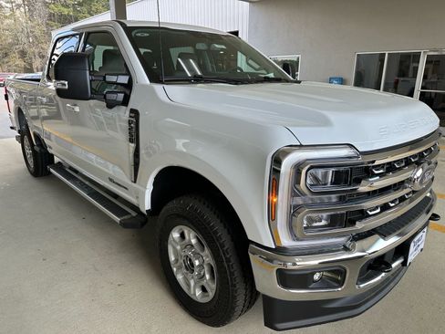 New 2026 Ford F250 XLT w/ XLT Premium Package AWD/4WD image 9