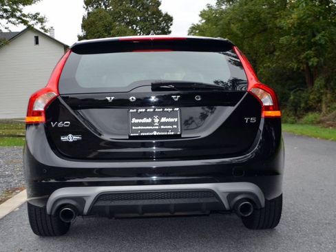 Used 2017 Volvo V60 T5 Dynamic image 10