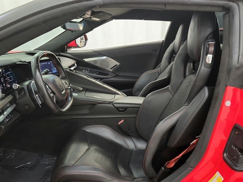 Used 2021 Chevrolet Corvette Stingray Premium Conv w/ Z51 Performance Package RWD image 18