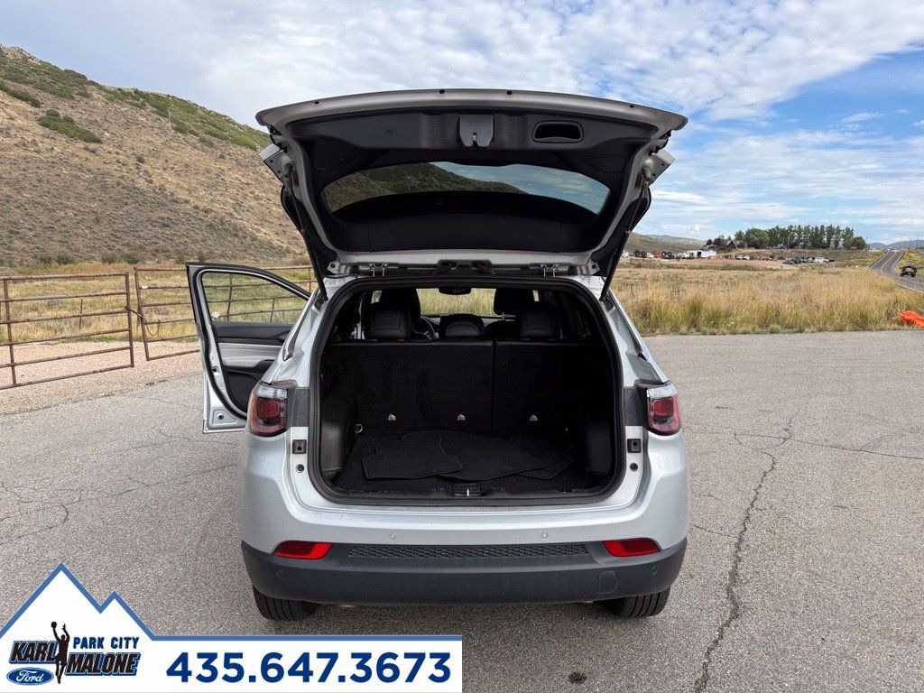 Used 2025 Jeep Compass Limited AWD/4WD image 30