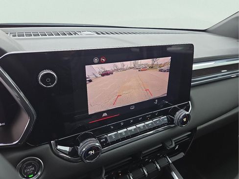 Used 2025 GMC Canyon Elevation w/ Convenience Package image 16